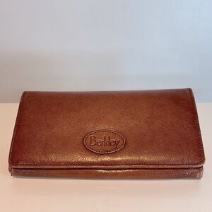 Vintage Berkley brown leather wallet